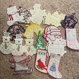18 Holiday Patches